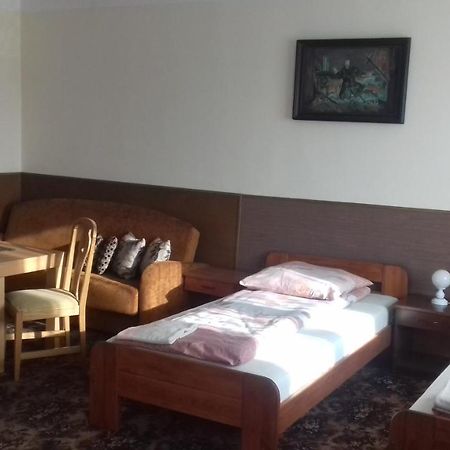 Hostel Jax Stary Toruń Esterno foto