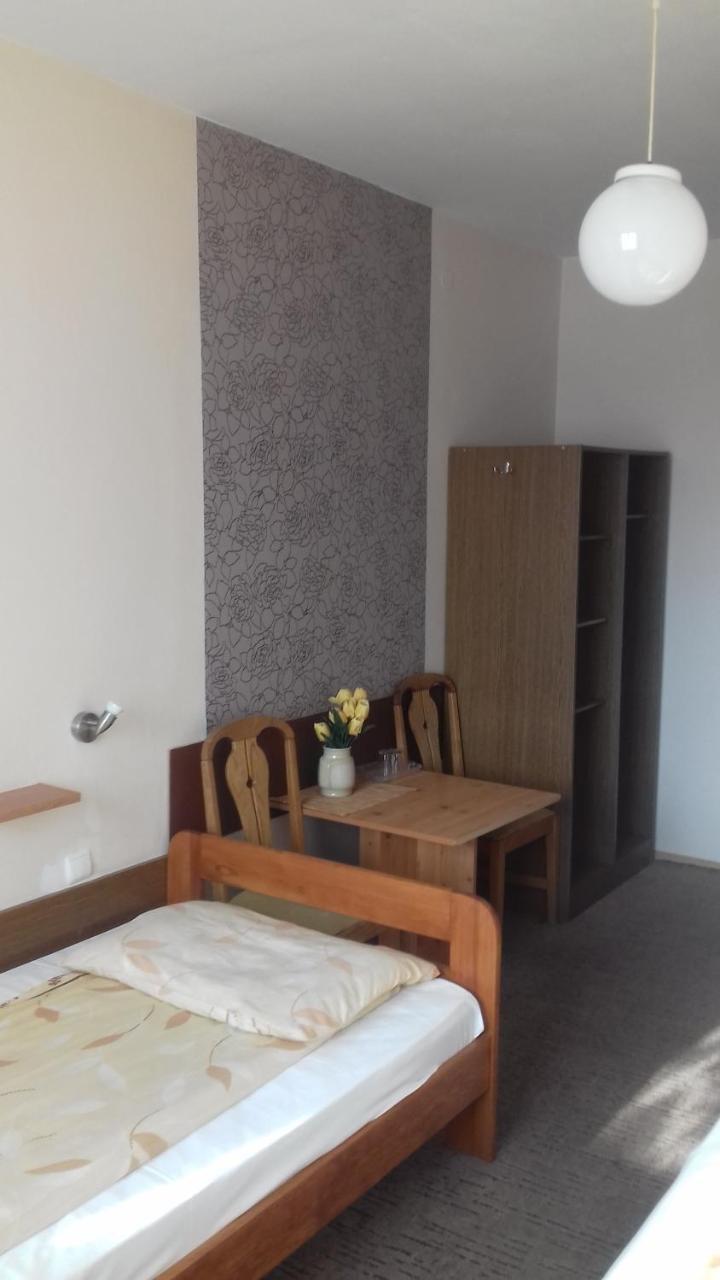 Hostel Jax Stary Toruń Esterno foto
